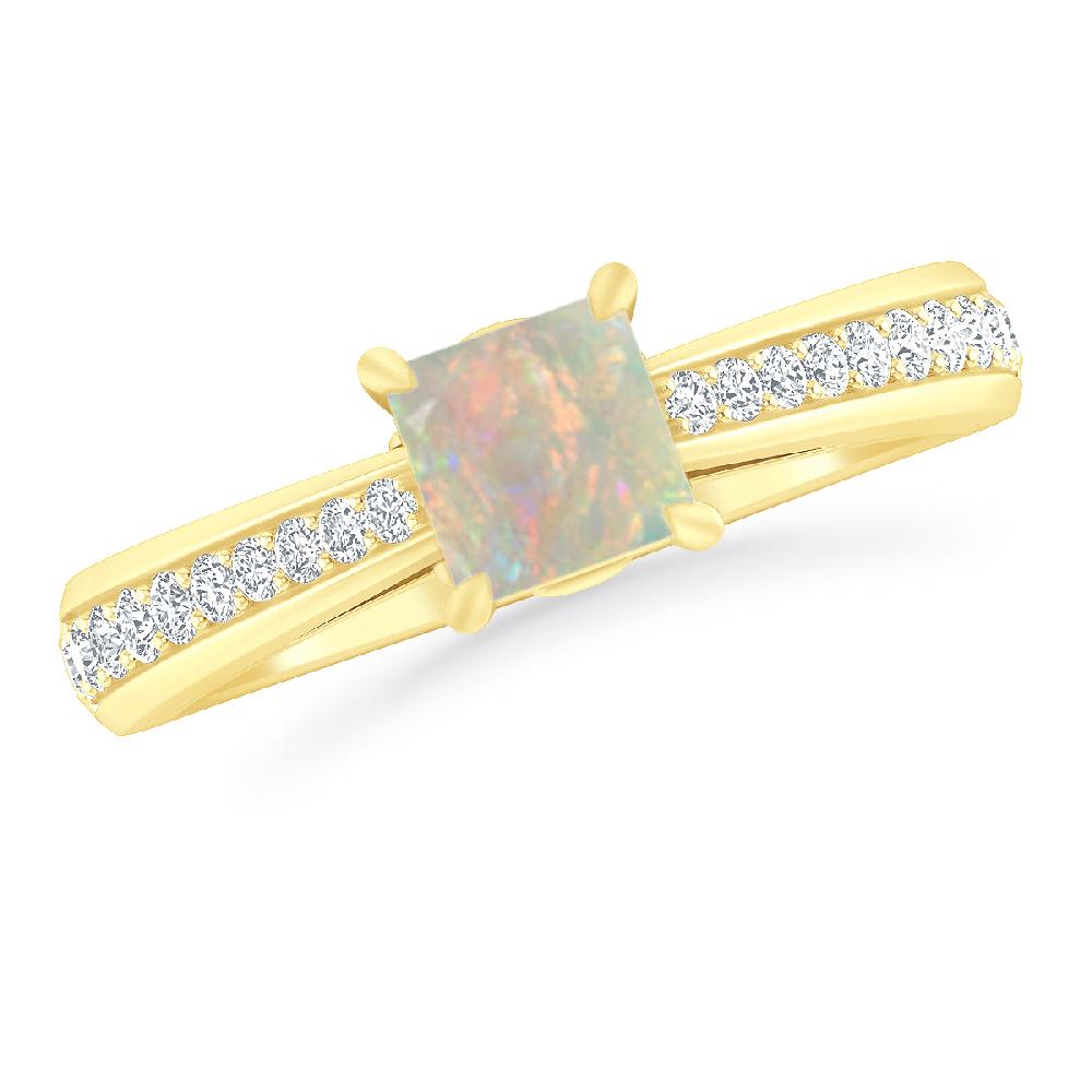 Yellow Gold - Opal